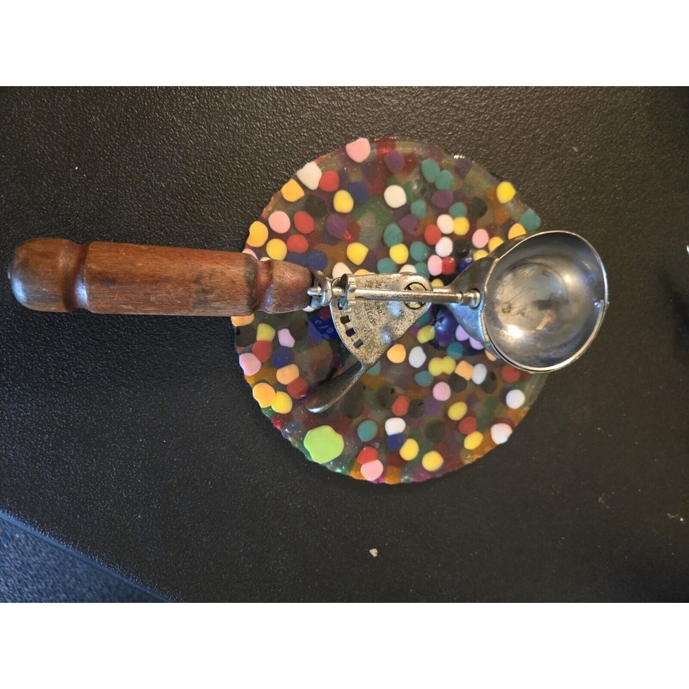 Vintage Hamilton Beach‎ Ice Cream Scoop Wood Handle Model 60